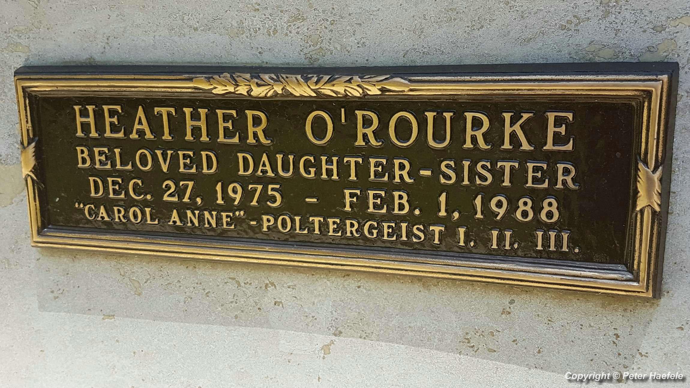 Das Grab von Heather O’Rourke auf dem Westwood Village Memorial Park Cemetery - © Peter Haefele Fotografie