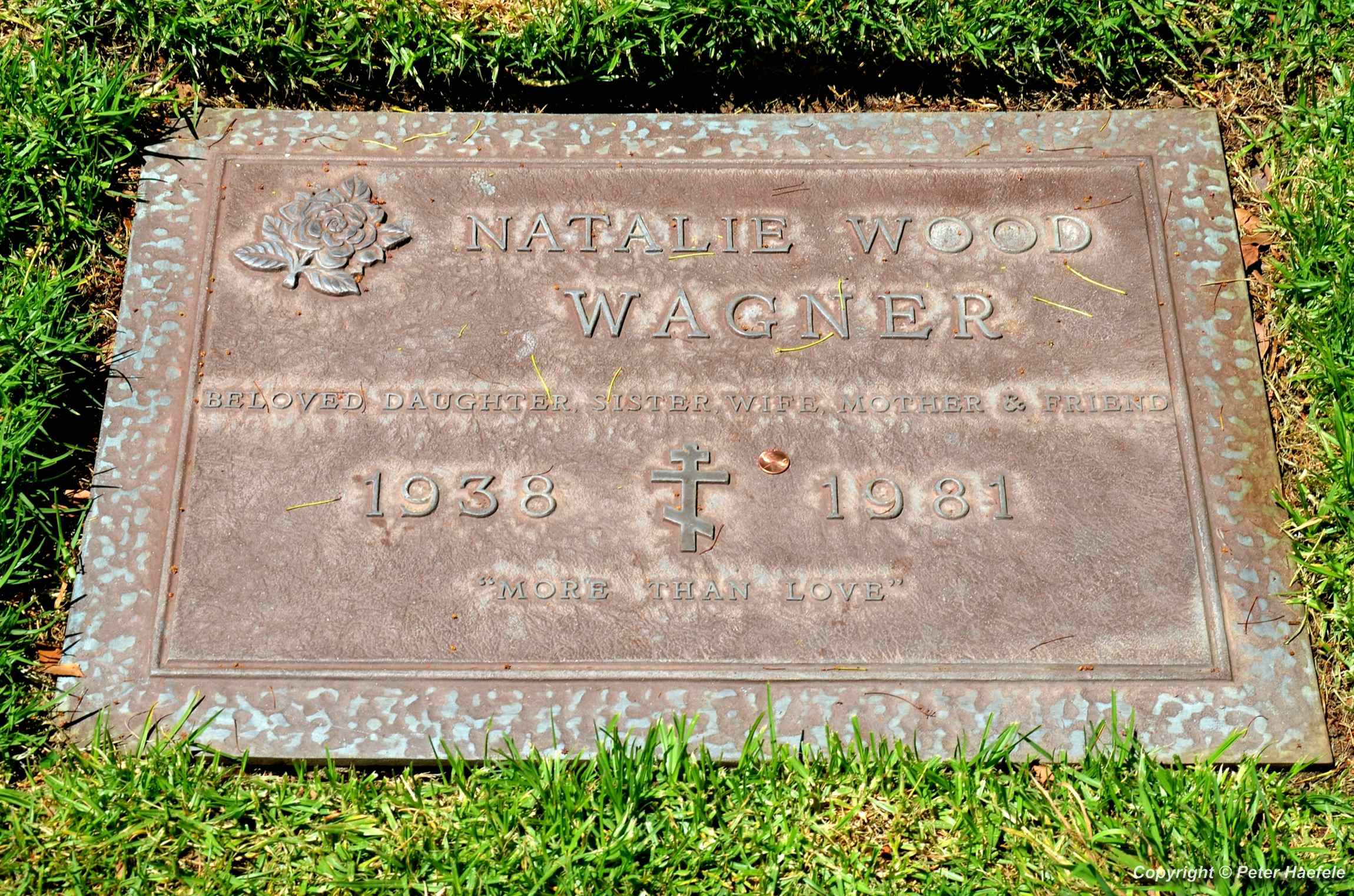 Das Grab von Natalie Wood auf dem Westwood Village Memorial Park Cemetery - © Peter Haefele Fotografie