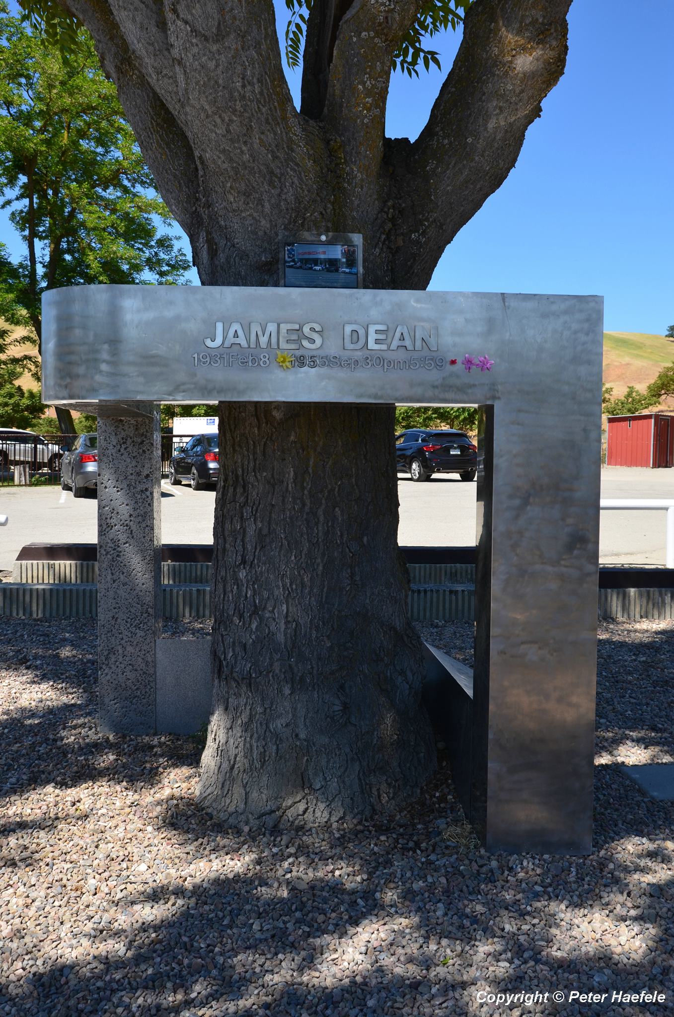Das James Dean Memorial am Jack Ranch Cafe in Cholame - © Peter Haefele Fotografie 